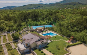 Beautiful Home In Grubine With Jacuzzi